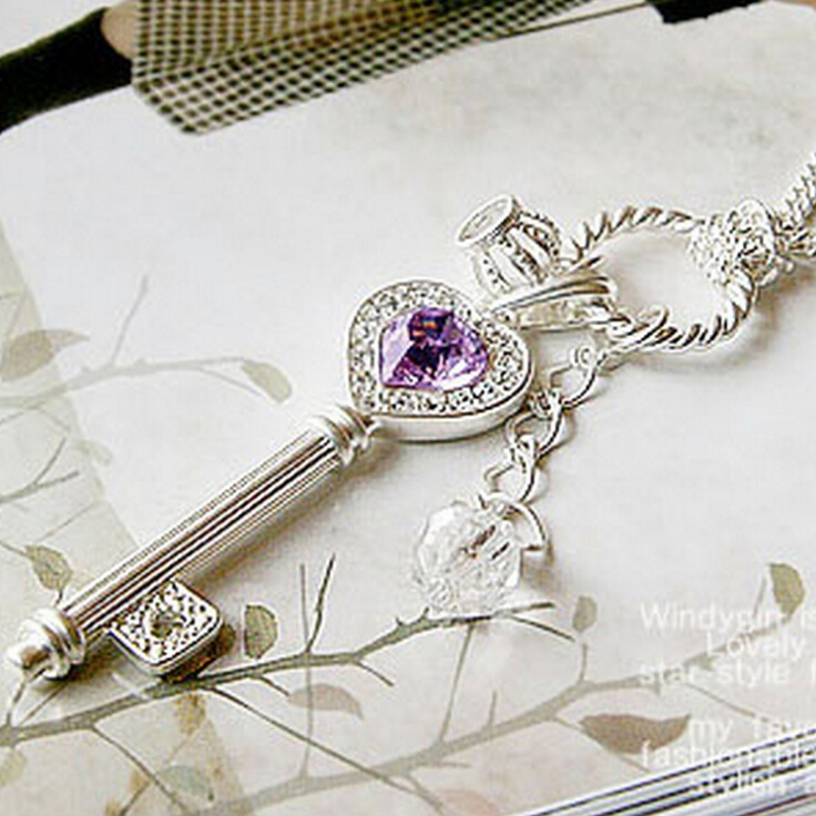 【Show Factory Price:Only Buy 3 Orders or More 3 Orders Can Shipment In Our Shop 】HN Brand-1Pcs/Set New Beautiful Amethyst love heart crown key necklace for Christmas Women