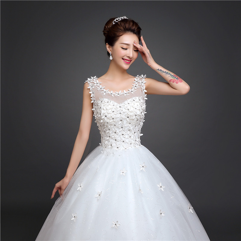 Bride's wedding dress with shoulder lace flowers Korean o neck simple tail wedding dress