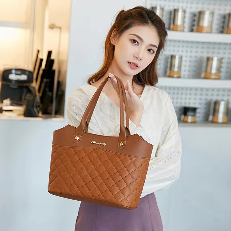 Fashion PU Leather Tote Bag Jacquard Letter Label Simple Style Elegant Wild Street Female Women Large Handbag Casual Tote Luxury Designer Work Handbag Messenger Clutch Purse Shopper Bags