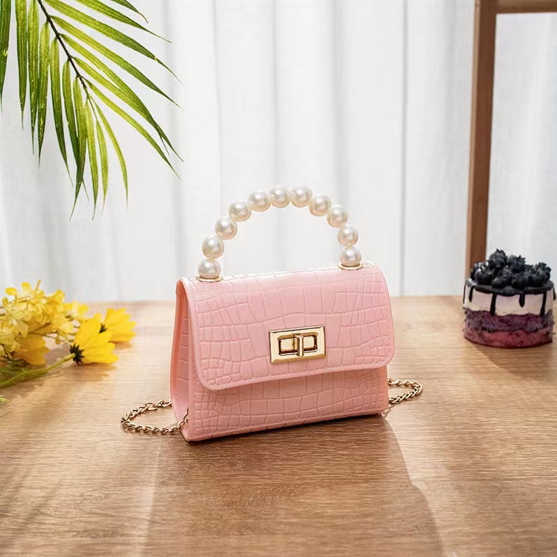 Clutches & Evening Bags Crossbody Bags Handbags Fashion Backpacks Other Women's Bags Shoulder Bags Top-Handle Bags Tote Bags Waist Packs Wallets & Holders Wristlets Bags