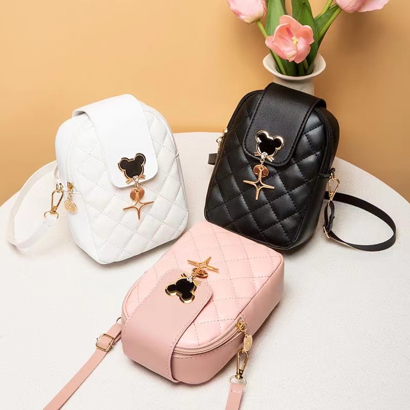Mickey Mouse Crossbody Bags for Women Fashion Embroidery Mobile Storage Bag 2023 Girls Casual Shoulder Bag Tote Bags Handbags Girls Mobile Storage Bag