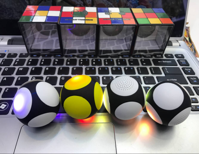High Performance Magic gyro Bluetooth Speaker Music Speaker with Colourful lights