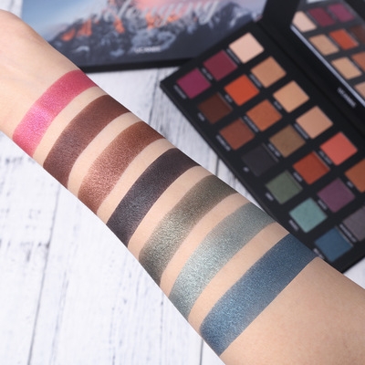 2021 High quality UCANBE Brand 21 Color Shimmer Matte Eyeshadow Palette Glitter Eye Shadow Powder Waterproof  Makeup