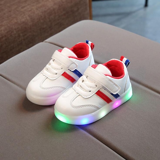 High quality Cute Breathable Kids Light Shoes Spring Baby Girls Boys Toddlers Fashion LED Children Sneakers