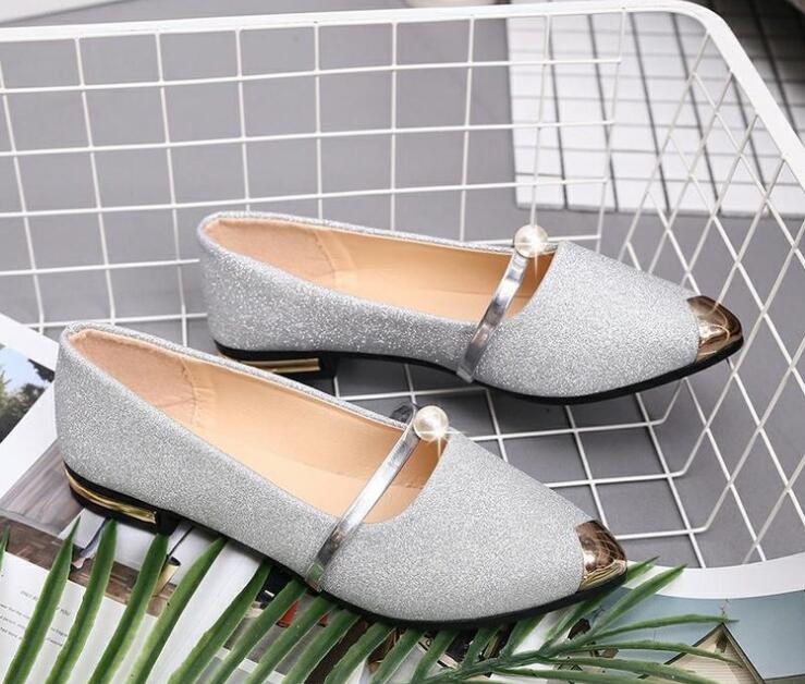 Hot Pointed Flat Shoes Ladies Casual Office Shoes Metal Sequins Pearl Nurse Shoes Women