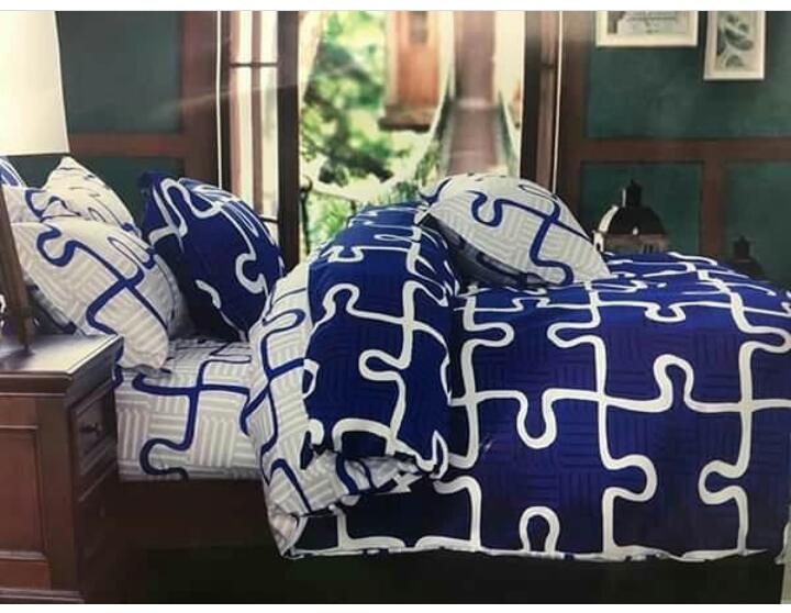 4 Pcs of Duvet Set ( 1 Duvet, 2 Pillow cases and 1 Bed-sheet )