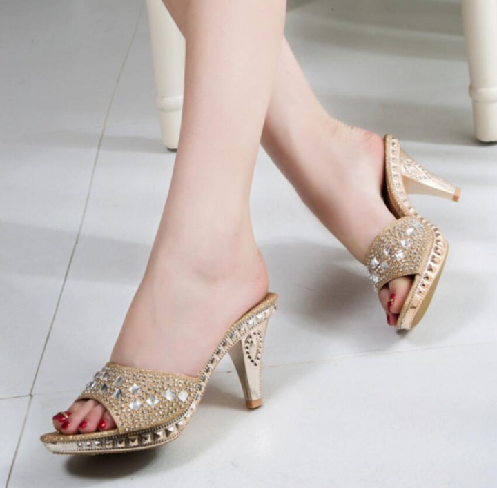 M&amp;J Fashionable Rhinestone Embellishment Open Toe Thick High Heels Women Slippers Women