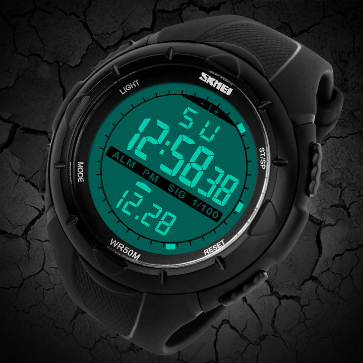 SKMEI Men Climbing Sports Digital Wristwatches Military Watches Shock Resistant Waterproof Watch