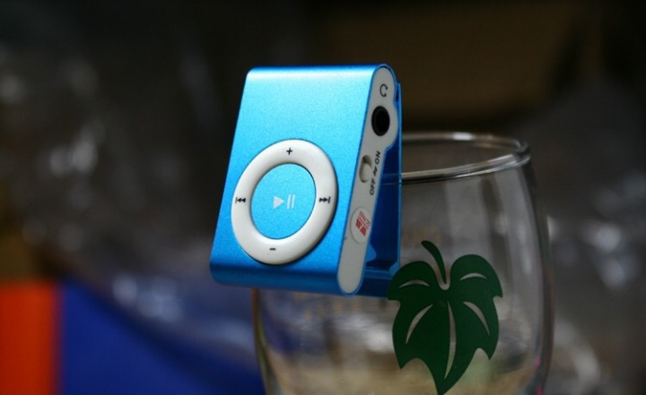 New mini portable music MP3 player display micro tfcard radio for men and women