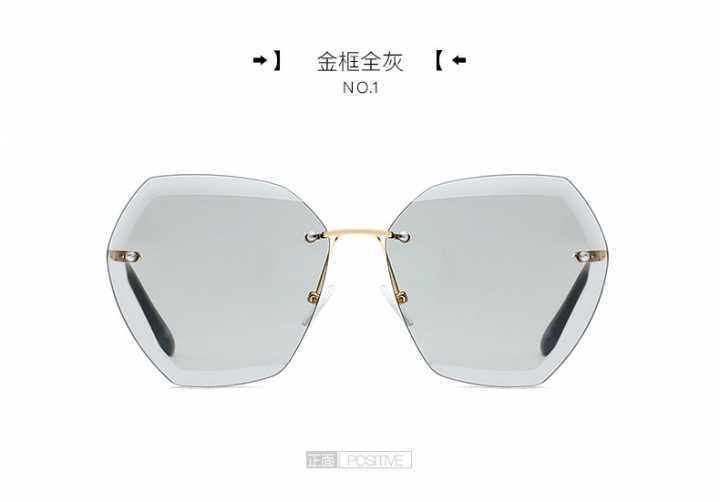 Fashion Ultra Light Fancy Ladies Retro Frame Vintage Outdoor Hipster Eye Wear Luxury Sunglasses