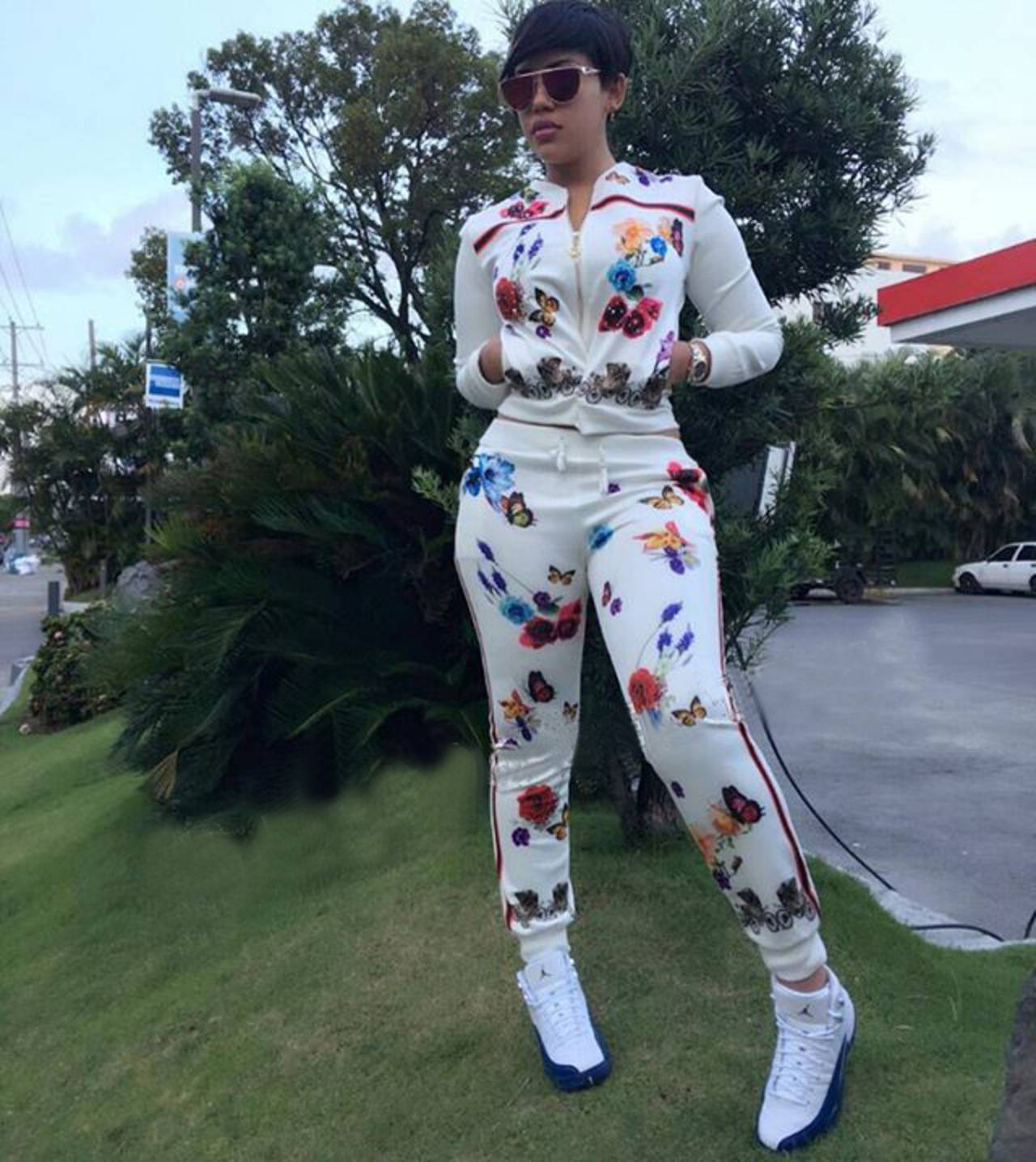 Rose color Butterfly Print sportswear Leisure movement Two pieces trousers+tops