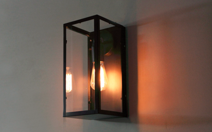 Retro industrial wind wall lamp courtyard restaurant balcony lamp simple wrought iron waterproof