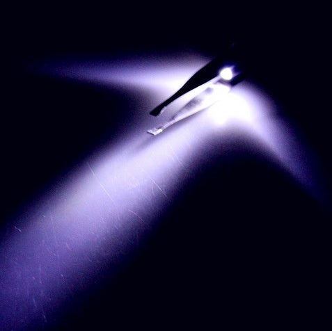Portable Stainless Steel Smart Design Eyebrow Hair Remove Tweezer with LED Light Makeup Tool view 3