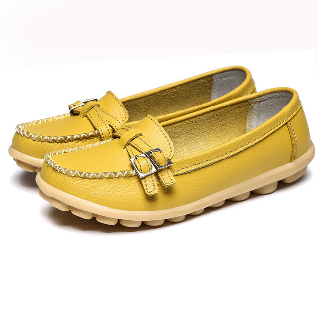 Nice Baby 1 pairs ladies' cowhide loafers flat - bottomed driving shoes are skid resistant