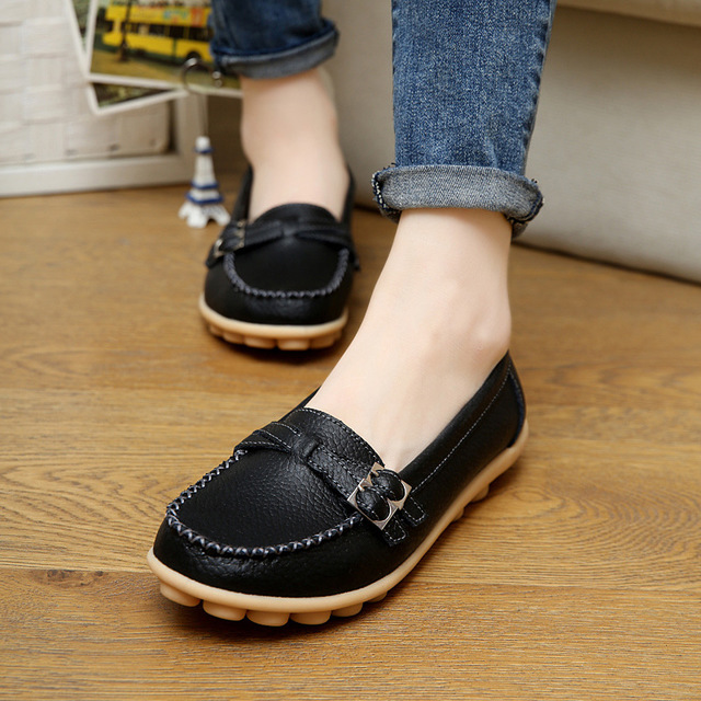 Nice Baby 1 pairs ladies' cowhide loafers flat - bottomed driving shoes are skid resistant