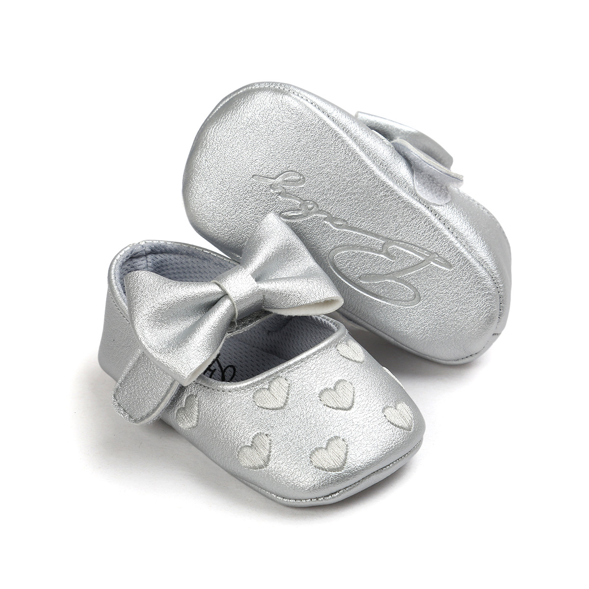 A pair of Baby shoes PU Leather Baby Girl Baby Bow Fringe Soft Soled Non-slip Footwear Crib Shoes