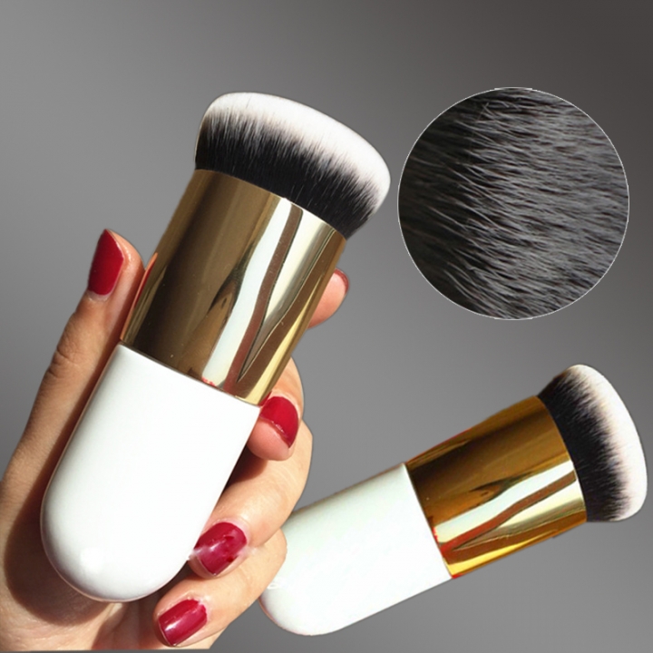2018 New Chubby Pier Foundation Brush Flat Cream Makeup Brushes Professional Cosmetic Make-up Brush