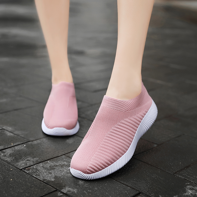 Women Breathable Mesh Running Shoes Plus Size Casual Slip-on