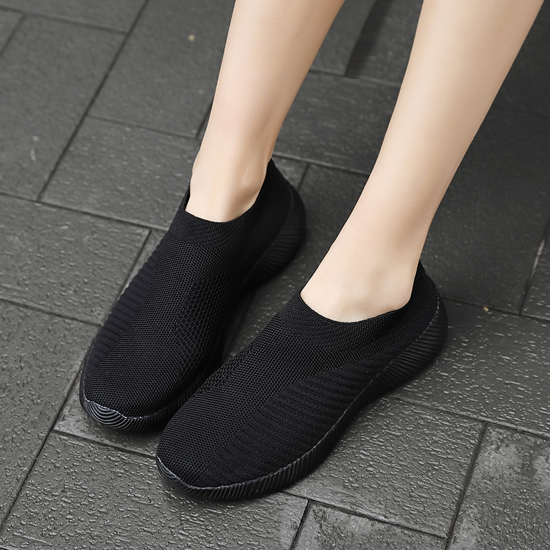 Women Breathable Mesh Running Shoes Plus Size Casual Slip-on