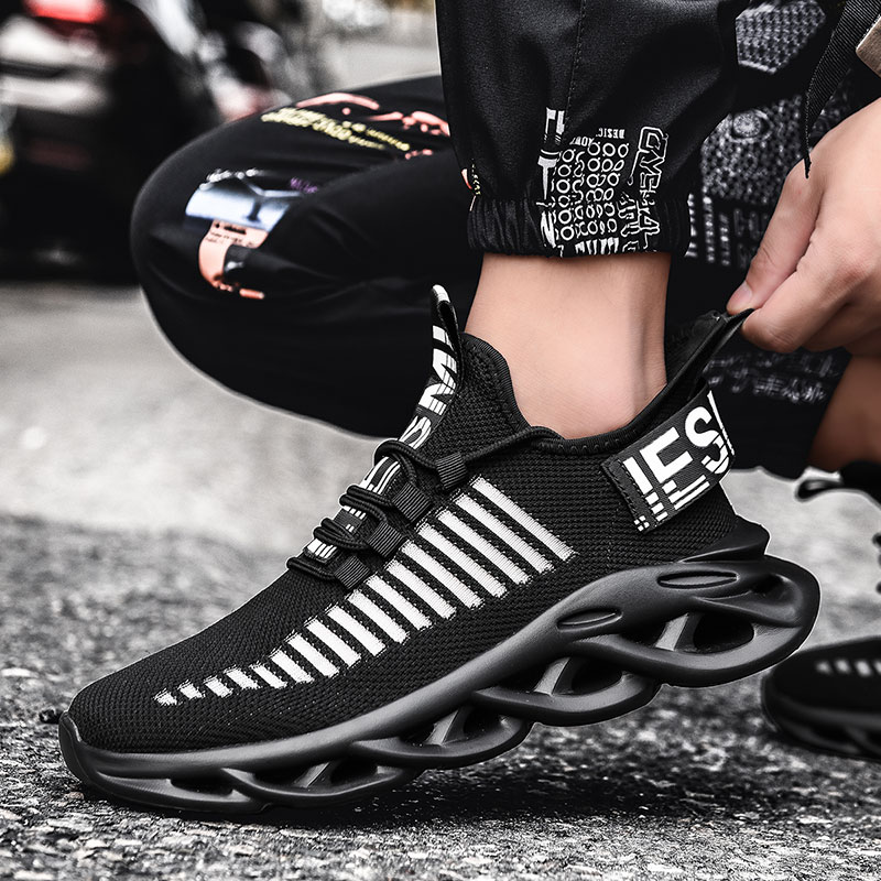 Fashion Men Sport Shoes Breathable Mesh Running Shoes Non-slip Lightweight Sneakers Plus Size Shoes