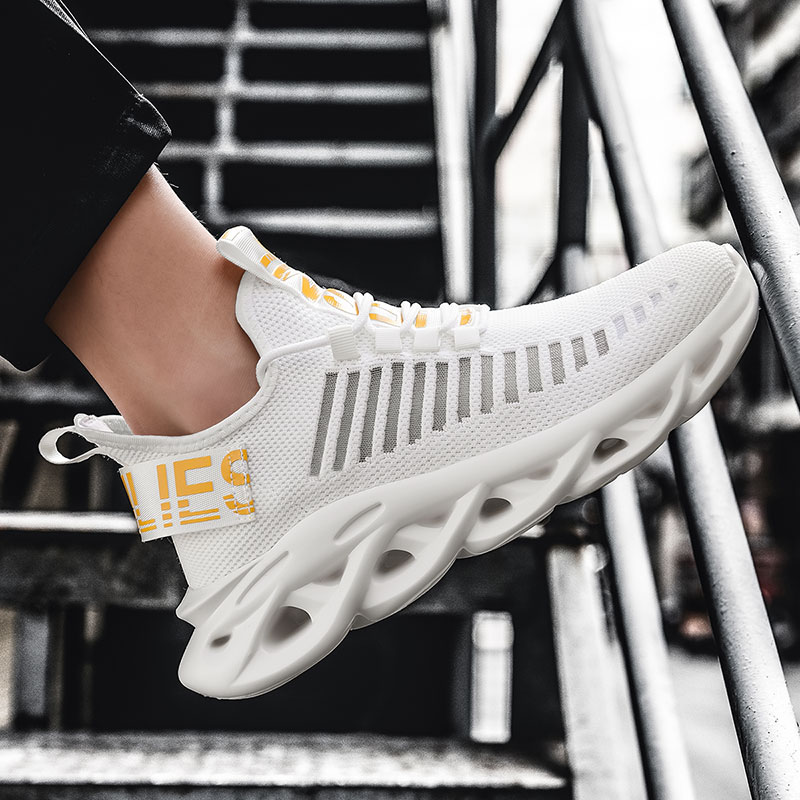 Fashion Men Sport Shoes Breathable Mesh Running Shoes Non-slip Lightweight Sneakers Plus Size Shoes