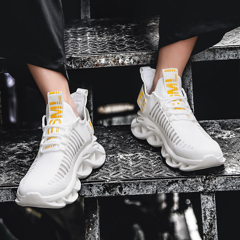 Fashion Men Sport Shoes Breathable Mesh Running Shoes Non-slip Lightweight Sneakers Plus Size Shoes
