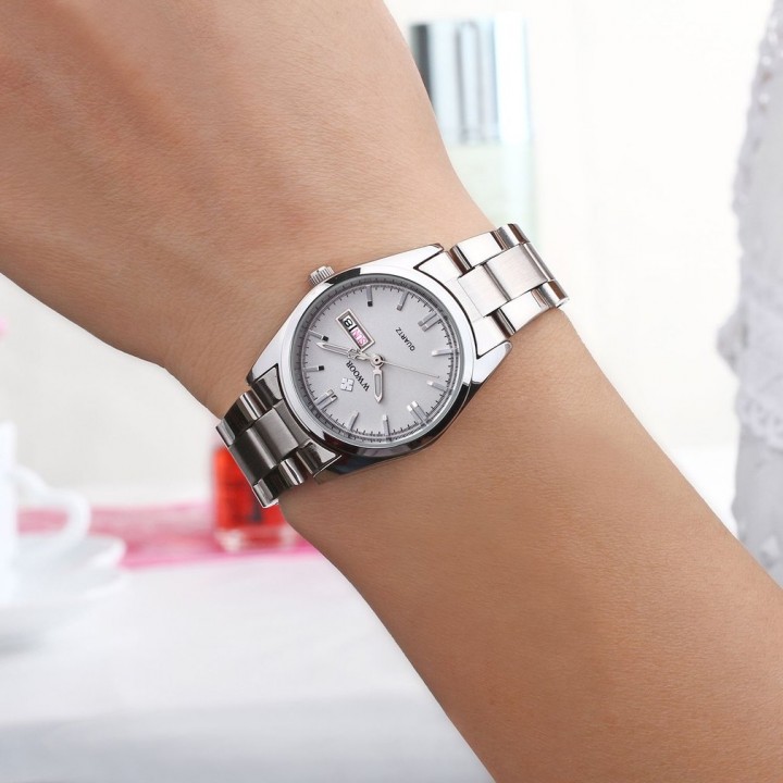 WWOOR 8804 Wristwatch Fashion Round Dial Woman Wrist Watch Quartz Movement
