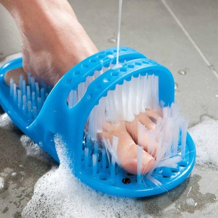 A pair  Shower Foot Feet Cleaner Scrubber Washer Easy Bath Brush Pumice Stone Massager