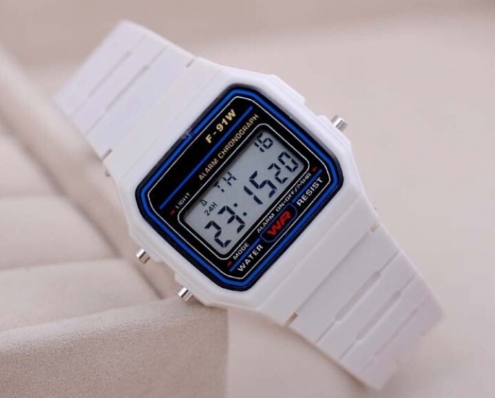 Wholesale and retail Movement Digital Watch Multifunction Ultra Thin Luminous Alarm Clock Child