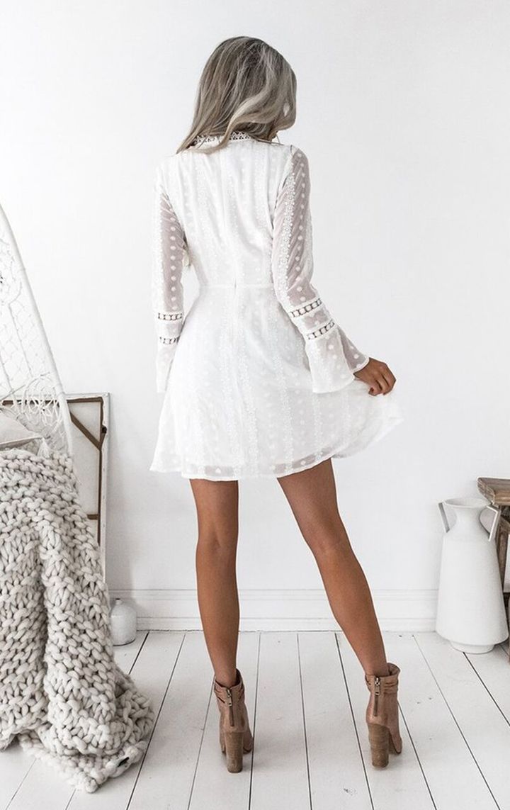 MIBO Europe America Hot selling Lace Deep V-shaped Trumpet Sleeve Dress Female Flare Sleeve Skirt