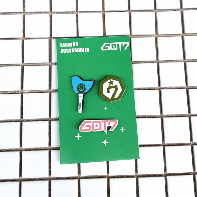 3Pcs/Card Kpop Bts Twice Got7 Exo Blackpink Wannaone Pins Metal Brooch Pin For Fans Souvenir Jewelry