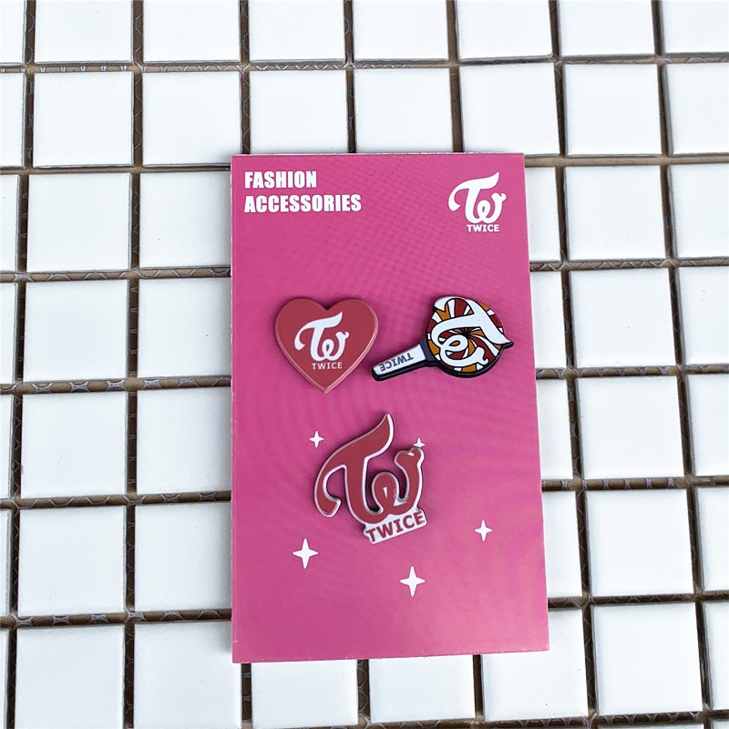 3Pcs/Card Kpop Bts Twice Got7 Exo Blackpink Wannaone Pins Metal Brooch Pin For Fans Souvenir Jewelry