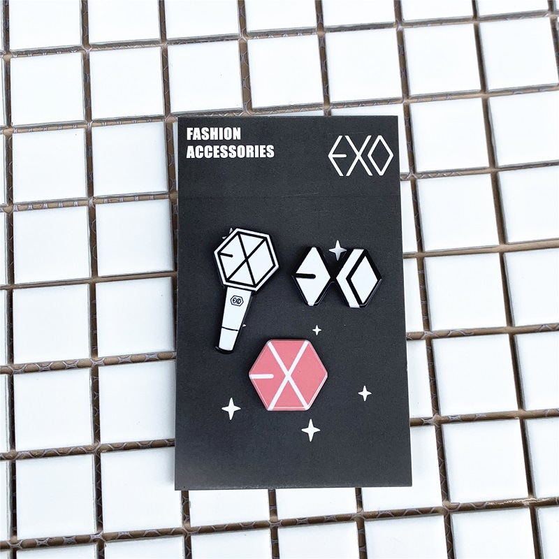 3Pcs/Card Kpop Bts Twice Got7 Exo Blackpink Wannaone Pins Metal Brooch Pin For Fans Souvenir Jewelry