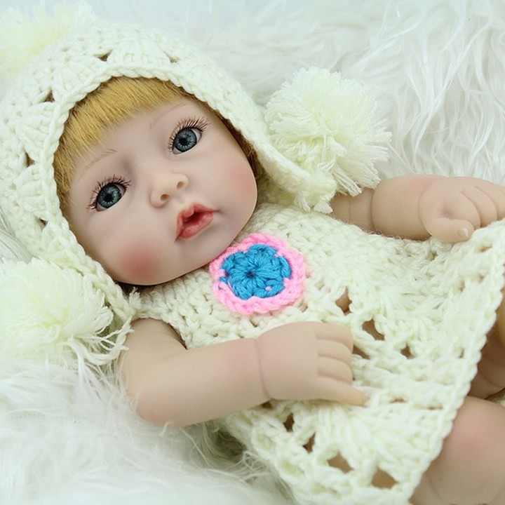 28CM Unique Yellow Hair Reborn Baby Doll Soft Vinyl Lifelike Newborn Doll Girl