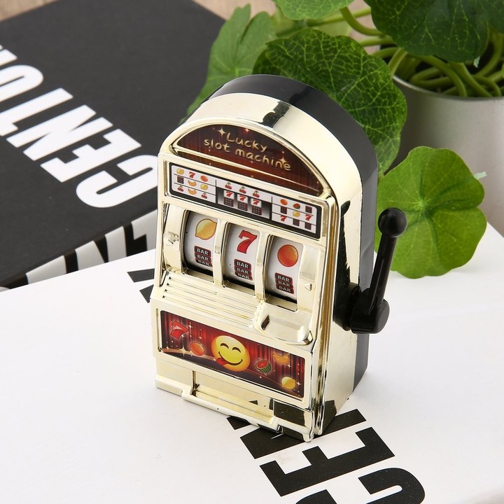Children' s Slot Machine Mini Toy Lucky Birthday Gift Kids Safe New 1Piece
