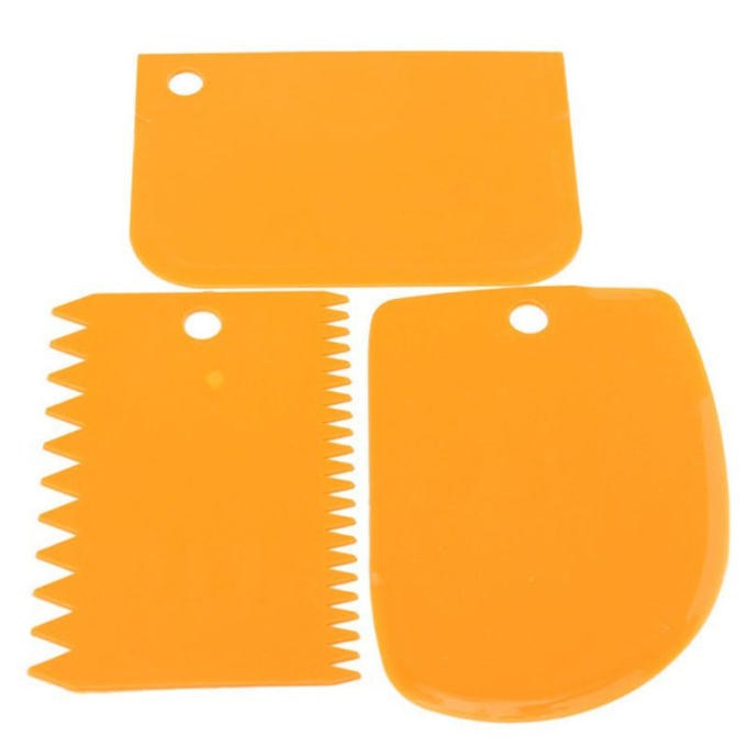 3Pcs/set Plastic Dough Icing Fondant Scraper Cake Decorating Baking Pastry Tools Plain Smooth Jagged Edge Spatulas Cutters