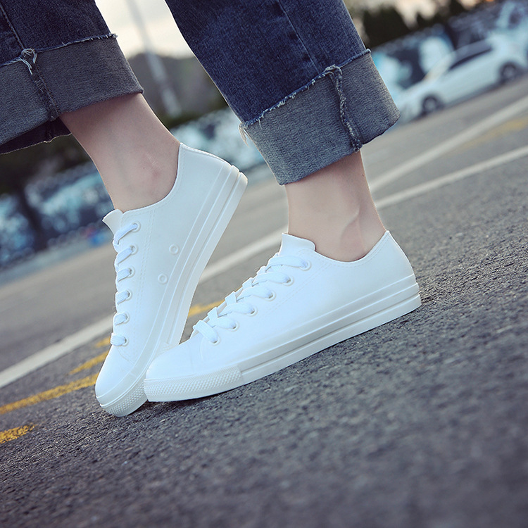New women's flat shoes for women's low-top student casual sneakers Athletic