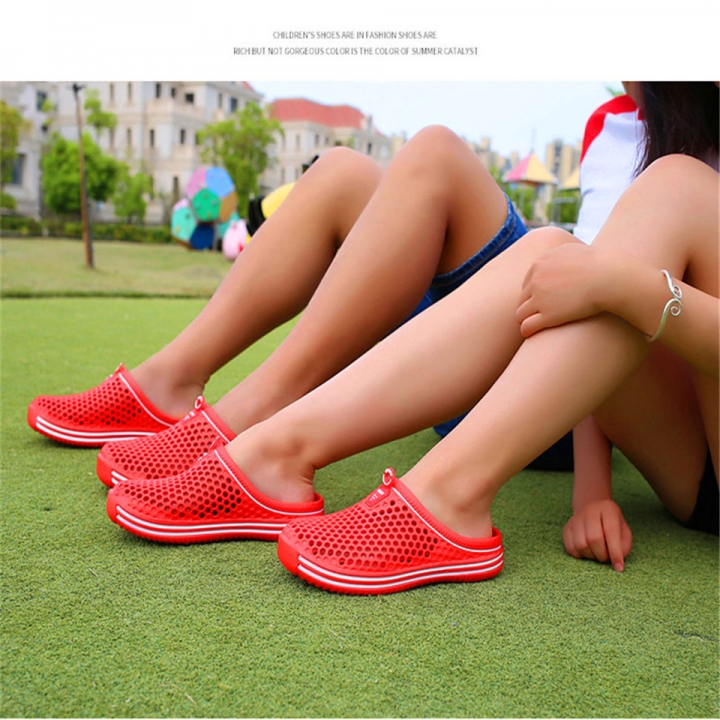 TPU Massage Sandals, Anti-skid Beach Shoes, Couple Holes, Breathable Sandals and Slippers