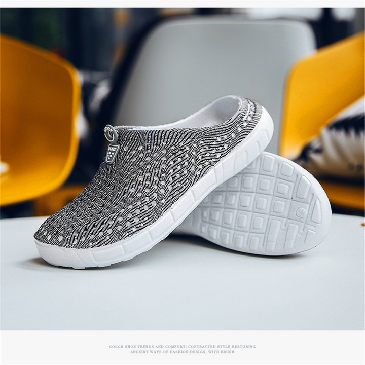 New Women's Hole Shoes, Skid-proof and Air-permeable Beach Shoes, Air-permeable Light Slippers