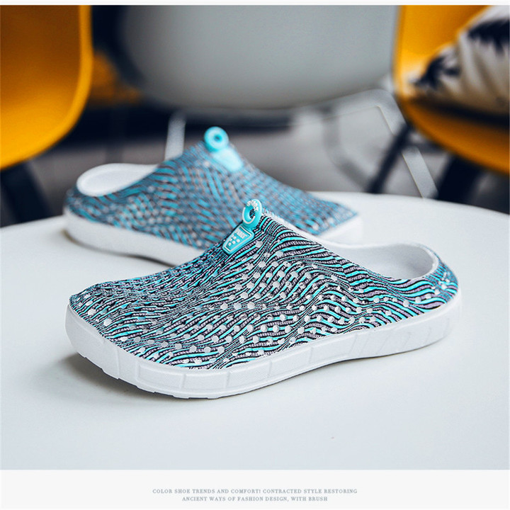 New Women's Hole Shoes, Skid-proof and Air-permeable Beach Shoes, Air-permeable Light Slippers