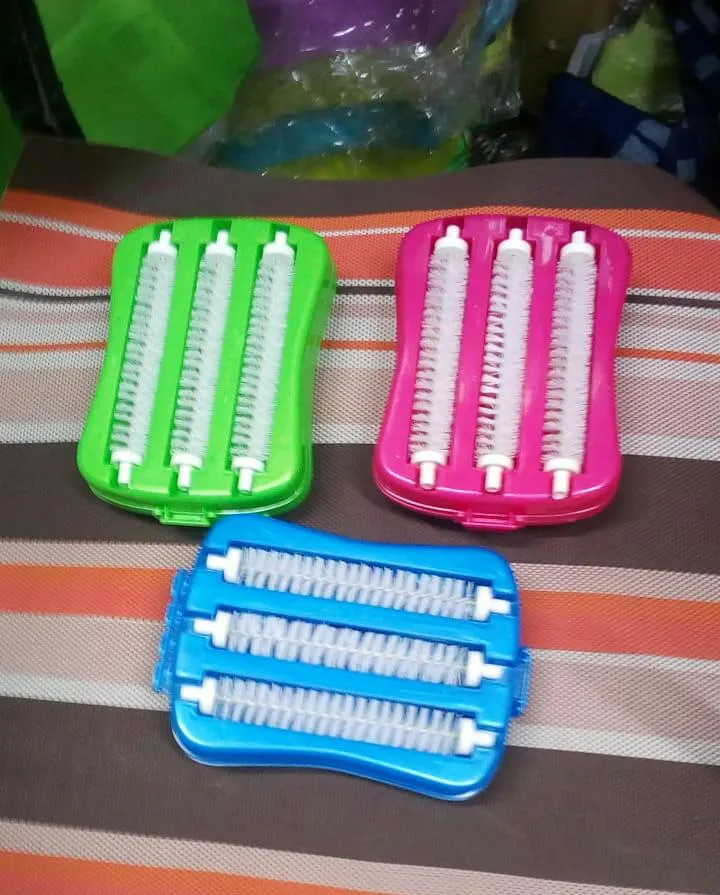 Carpet brush
