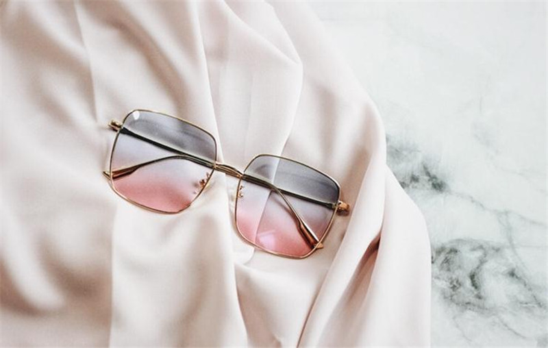 Star with the same sunglasses women 2019 net red retro square big box male round face