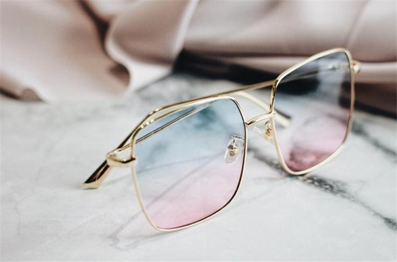Star with the same sunglasses women 2019 net red retro square big box male round face
