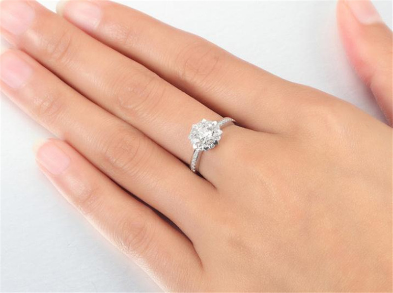 Simulation Diamond Ring 925 Sterling Silver Diamond Wedding Crystal Female