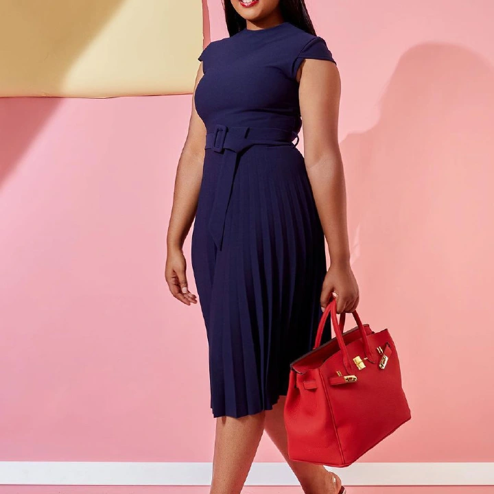 New style fashion Short Sleeve dress with belt High waist pleated skirt temperament large cross-border dress Round neck Plus Size s-3xl K005