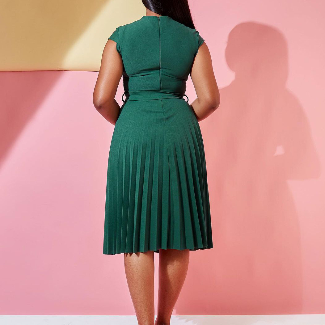 New style fashion Short Sleeve dress with belt High waist pleated skirt temperament large cross-border dress Round neck Plus Size s-3xl K005