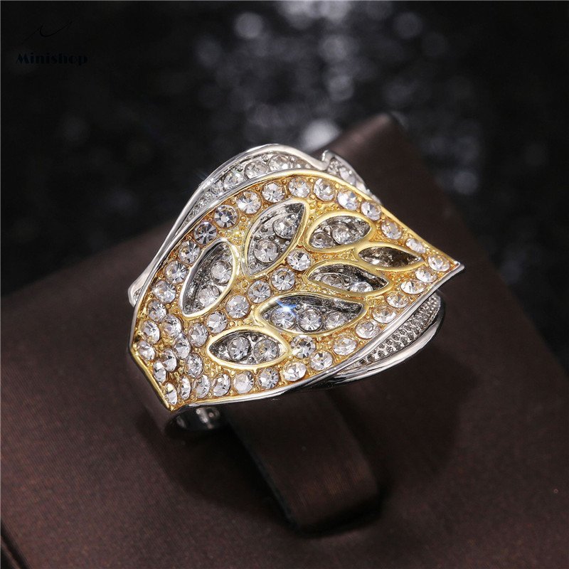 New Luxury Lady Ring with Diamond Set Creative Leaf Color Separation Jewelry Wedding Proposal Ring
