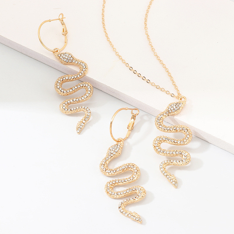 Women New Fashion Necklace and Earrings Set Creative Snake Necklace Metal Diamond Earrings Set