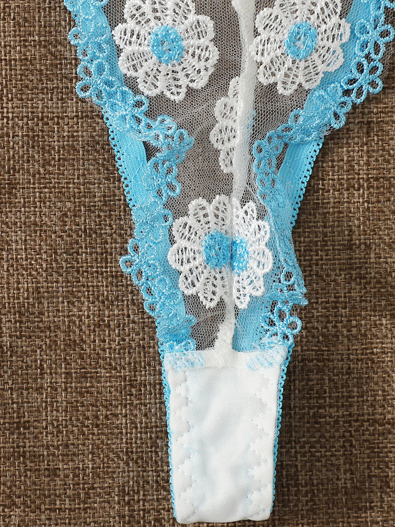 The latest fashion Daisy embroidery women's sexy mesh Underwear Lingerie Set