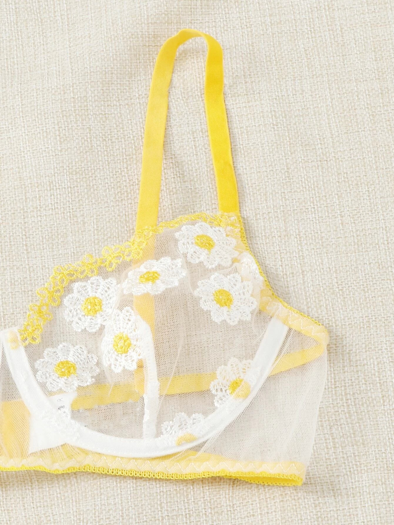 The latest fashion Daisy embroidery women's sexy mesh Underwear Lingerie Set
